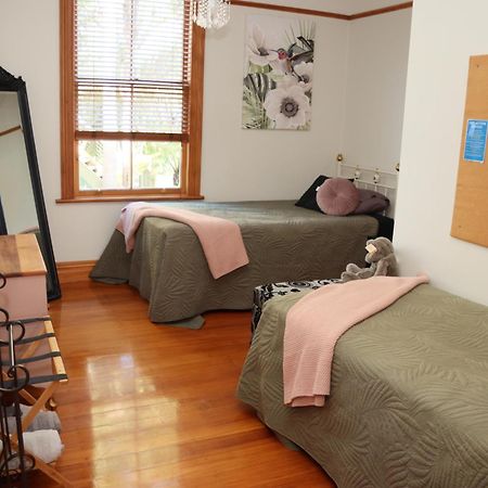 Headlands Estate Apartment Whanganui Exterior photo